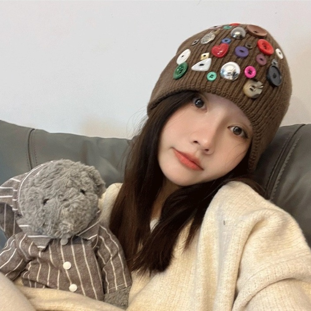 カラフルなボタン付きビーニーハット 不規則なボタン装飾の折り - Beanie Cuffed Knit のレビューと価格